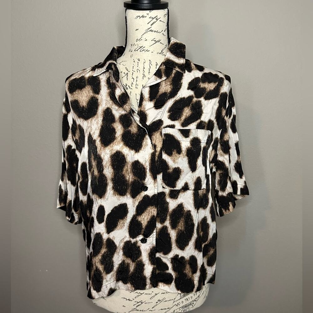 H&M Leopard Print Button-up Blouse Animal Print Women's XS
